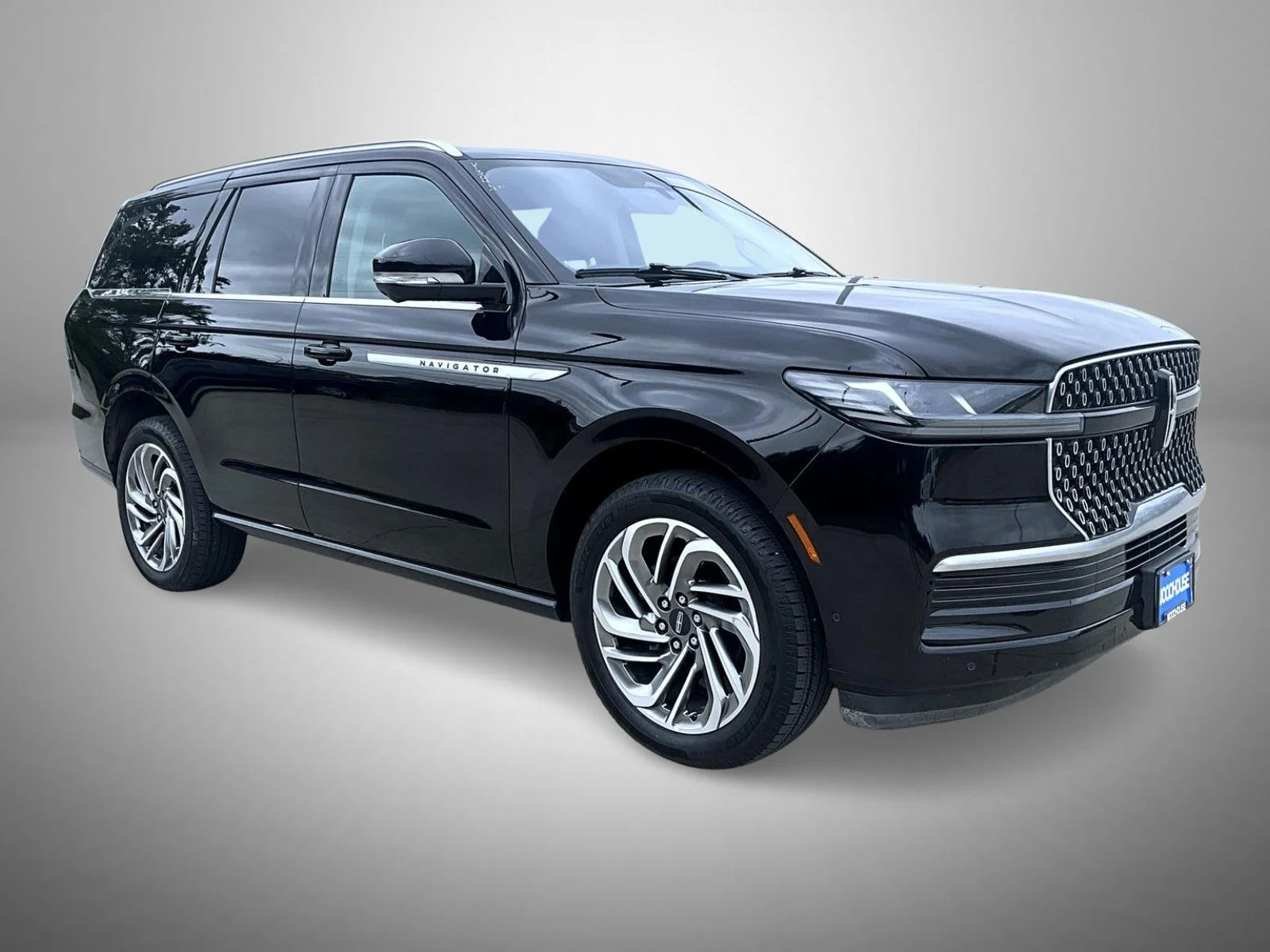 Used 2025 Black Lincoln Reserve image 3