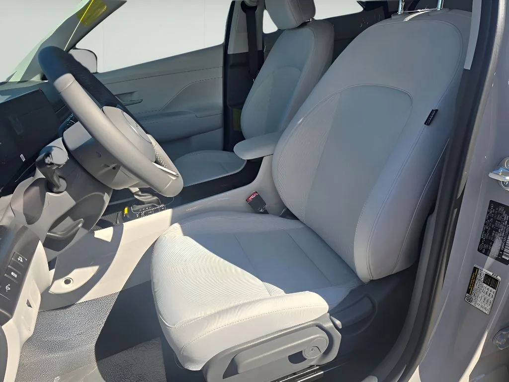 Used 2026 Atlas White Hyundai SEL Sport image 13