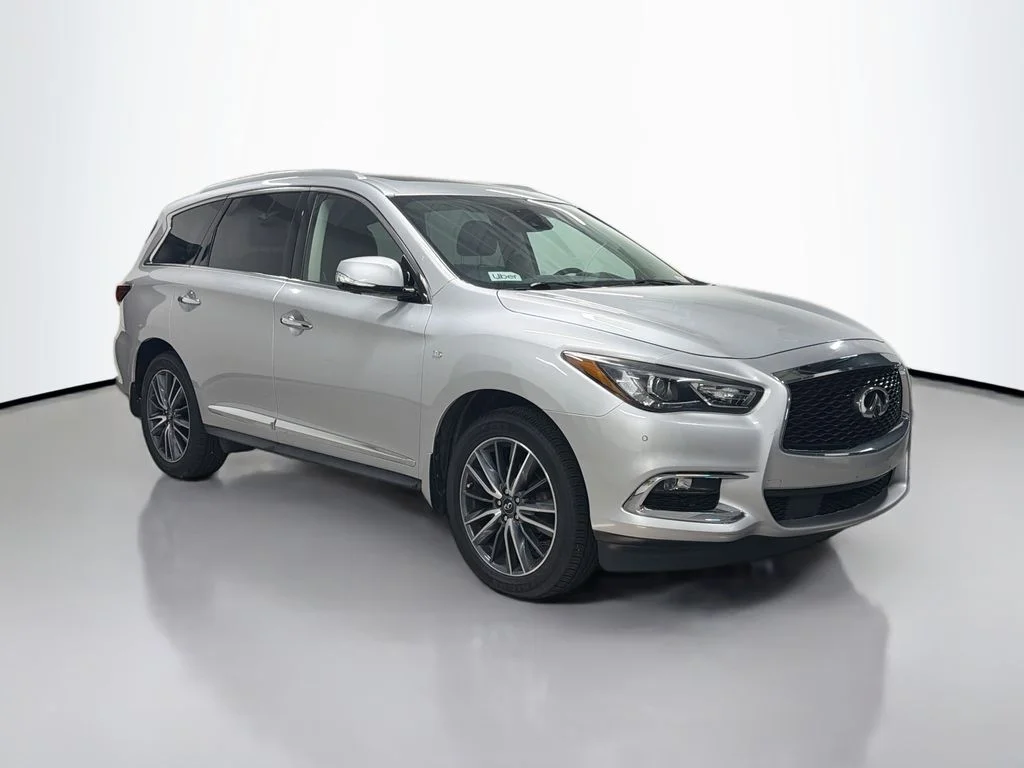 Used 2019 Liquid Platinum INFINITI LUXE image 7