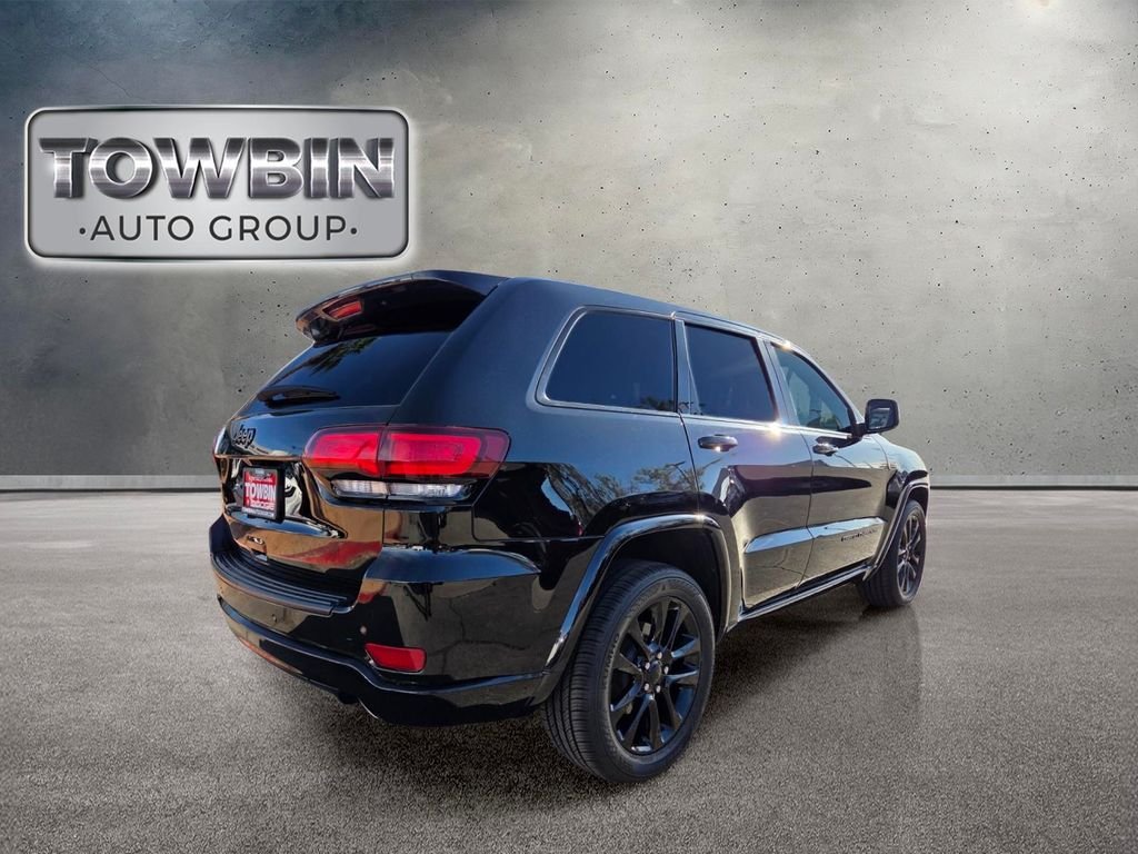 Used 2021 Black Jeep Laredo X image 4