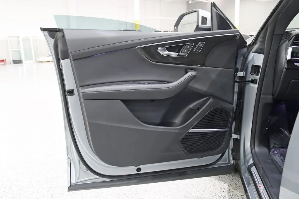 Used 2025 Silver Audi 55 Prestige image 37