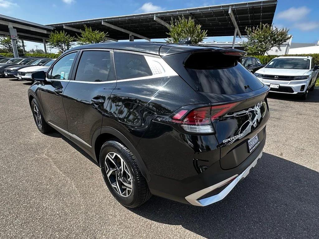 Used 2023 Black Kia LX image 6