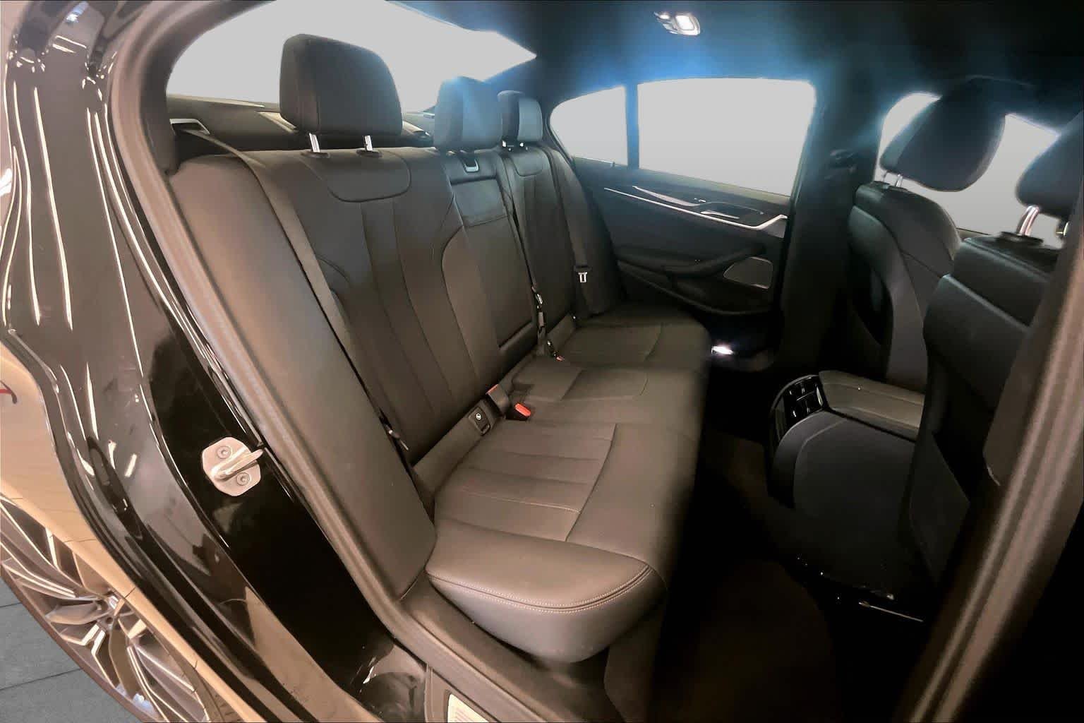 Used 2023 Black Sapphire Metallic BMW 530i image 18
