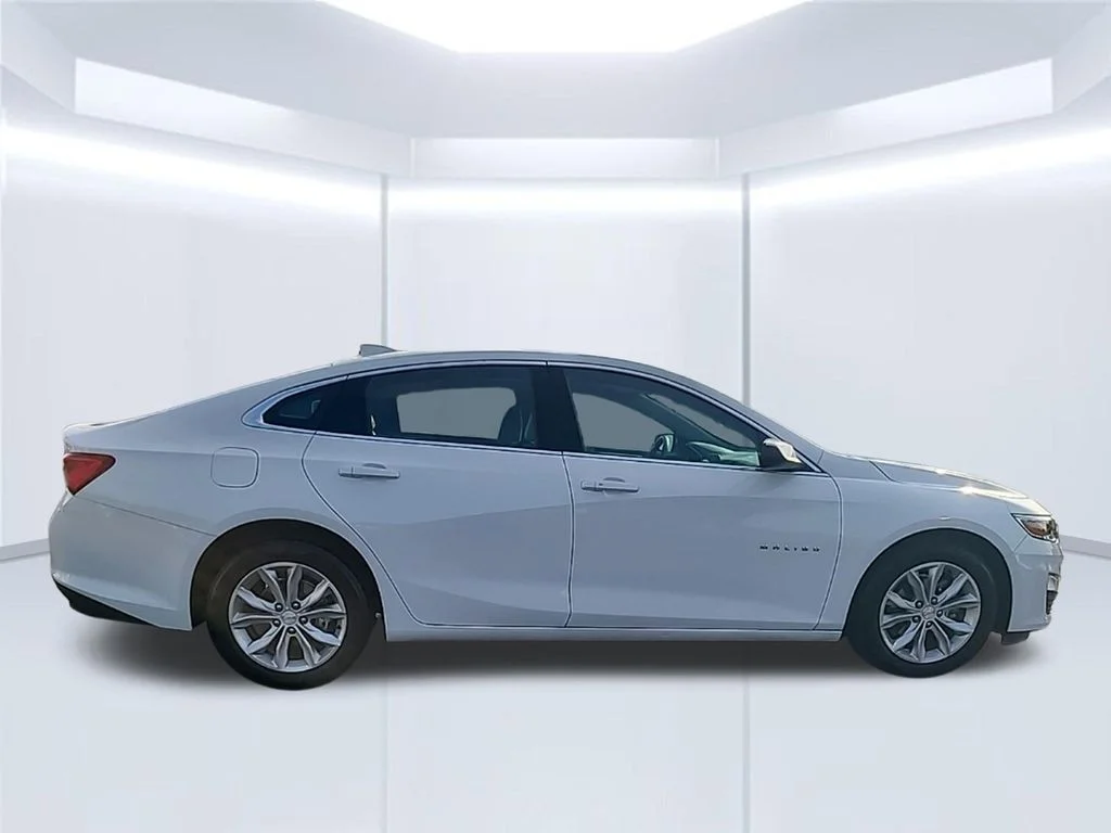 Used 2024 White Chevrolet LT image 4