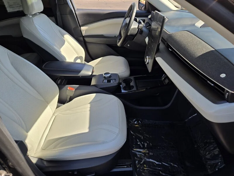 Used 2023 Shadow Black FORD PREMIUM AWD image 15