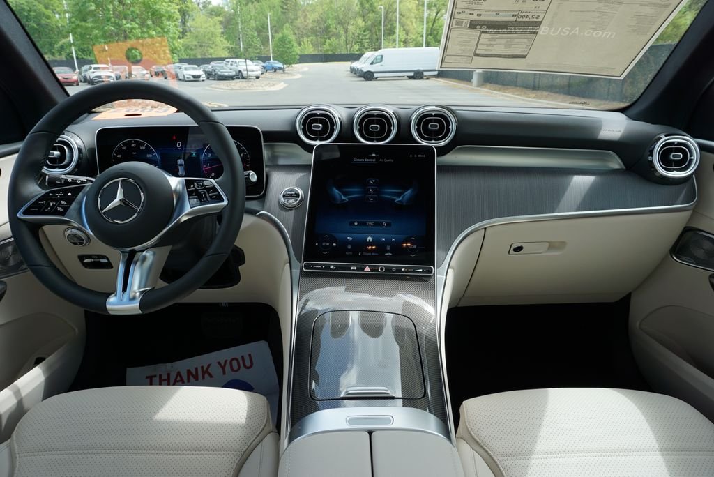 Used 2026 Graphite Grey Metallic Mercedes-Benz GLC 300 image 22