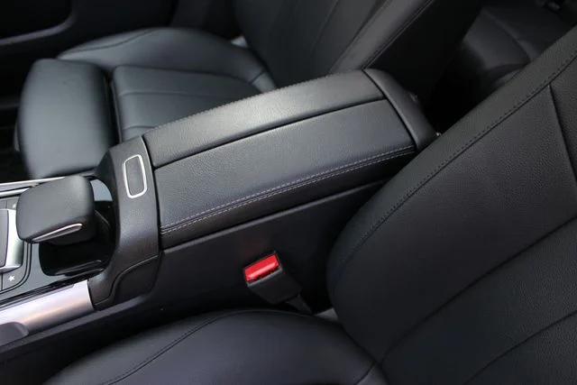 Used 2022  Mercedes-Benz GLB 250 image 22