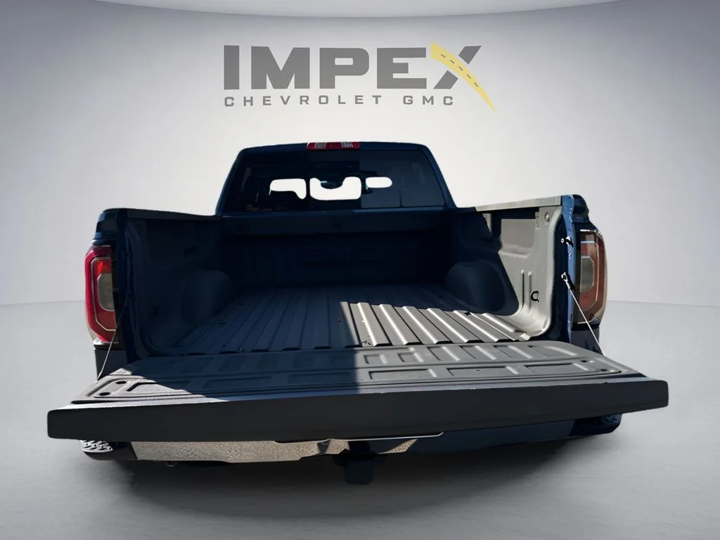 Used 2017 Blue GMC SLT image 30