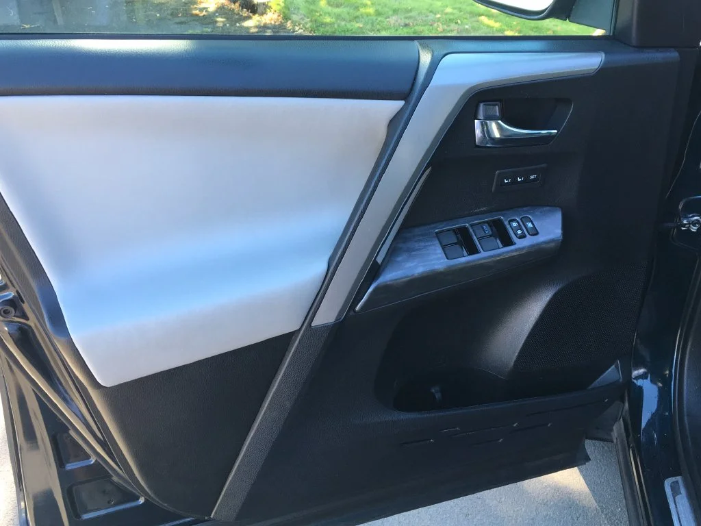 Used 2017 Blue Toyota Platinum image 20