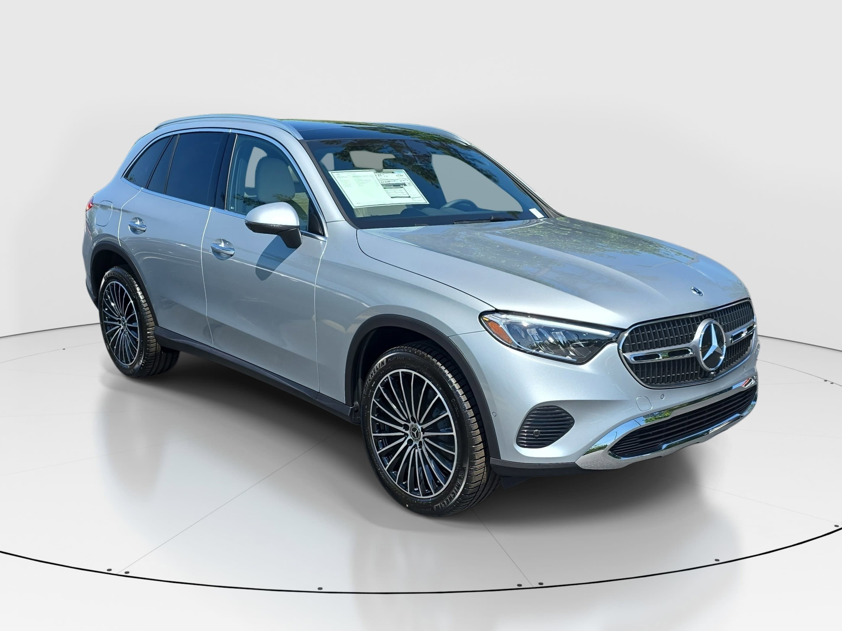 New 2026 Cirrus Silver Metallic Mercedes-Benz GLC300 image 3