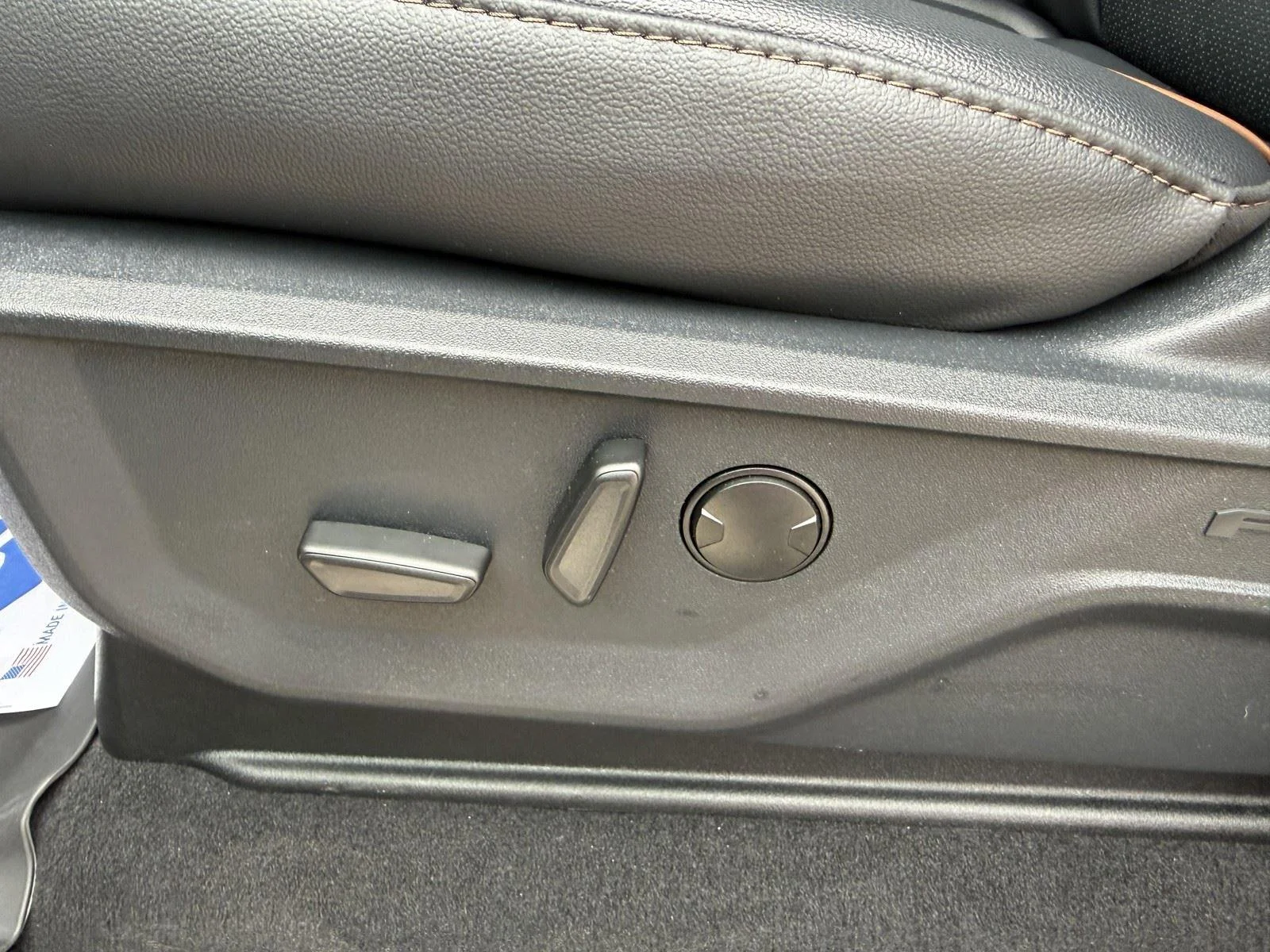 New 2026 Carbonized Gray Metallic Ford F-250® Lariat® image 19
