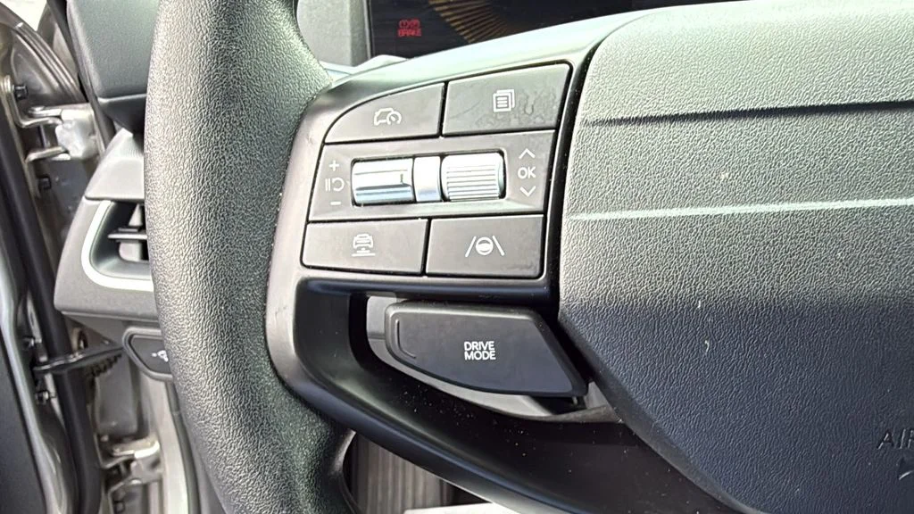 Used 2025 Gray Kia LXS image 21