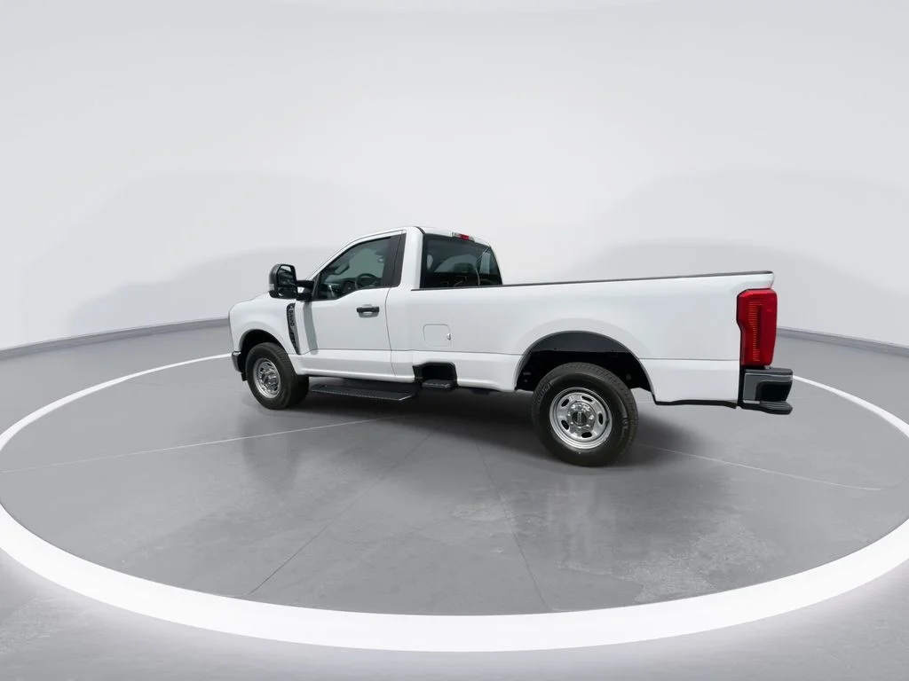 Used 2023 White Ford XL image 6