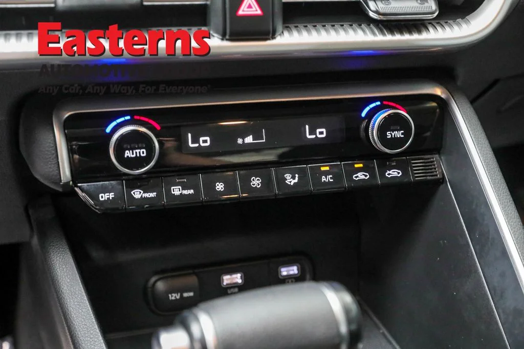 Used 2023 Black Kia LXS image 20