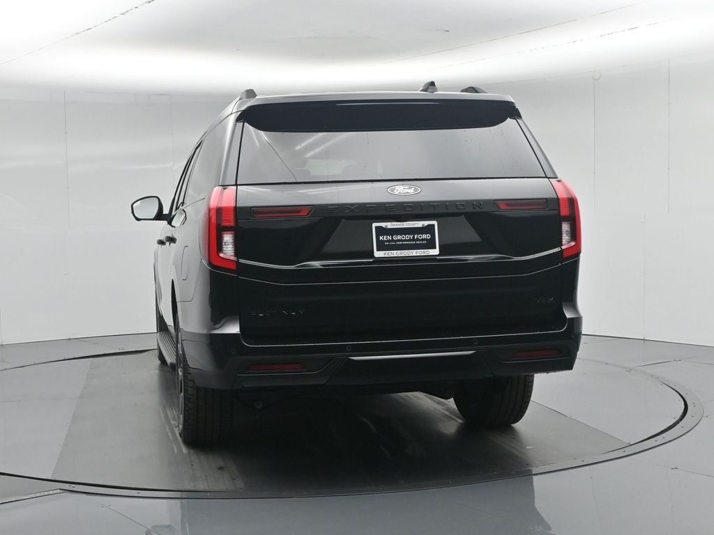 New 2026 Agate Black Metallic Ford Platinum image 30