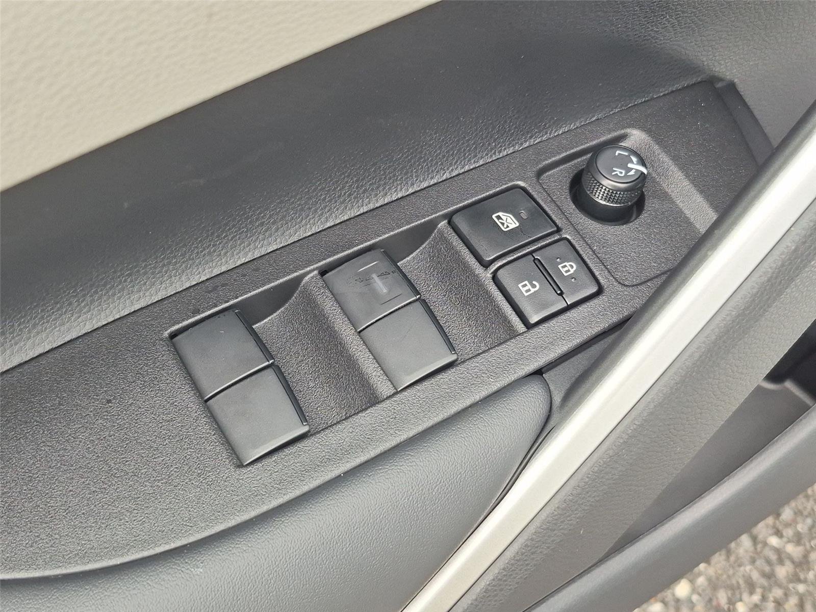 New 2026 Wind Chill Pearl Toyota L image 15