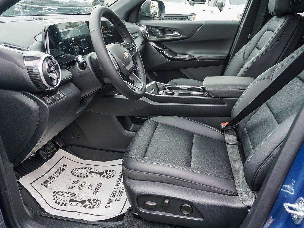 2027 Chevrolet Equinox LT - Photo 17