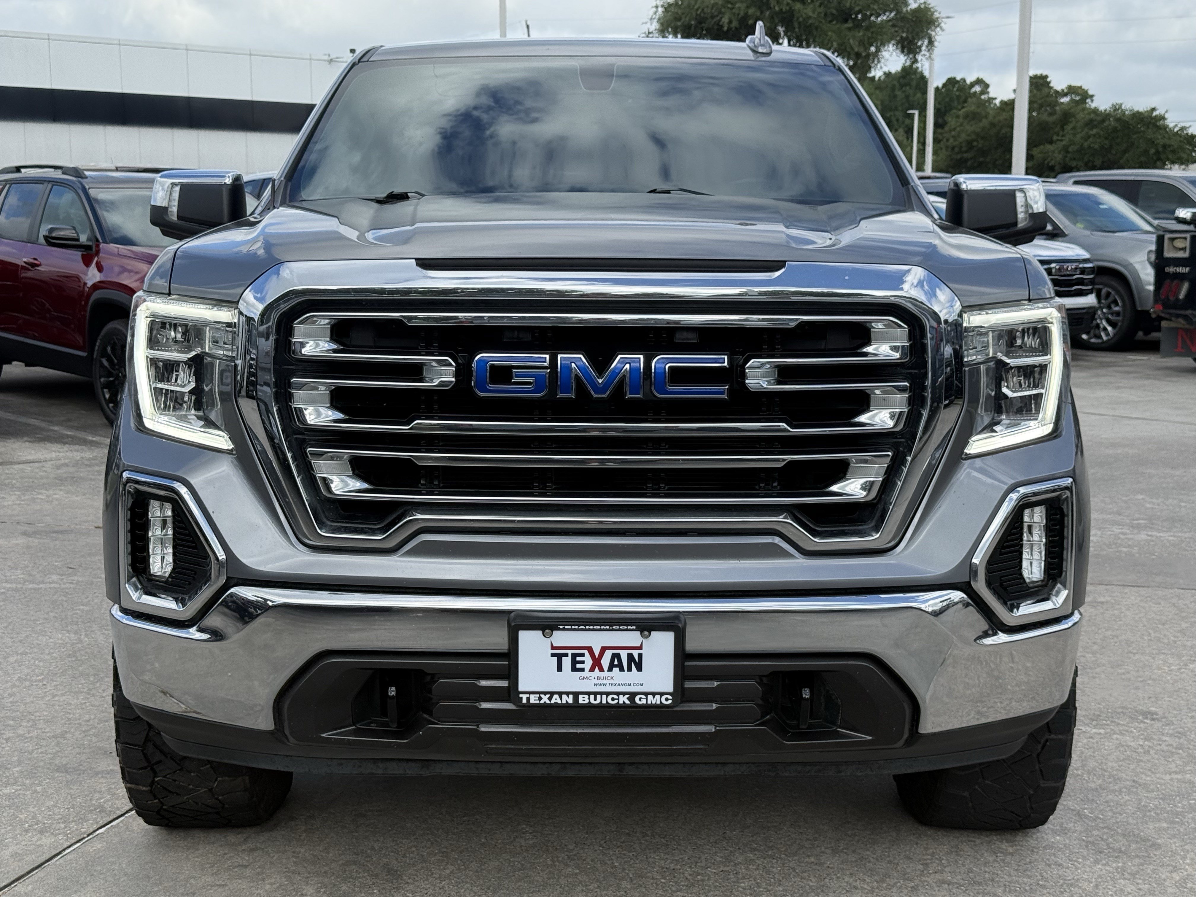 Used 2021 Satin Steel Metallic GMC SLT image 9