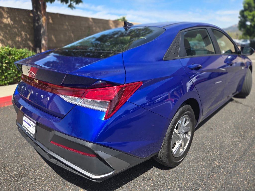 Used 2025 Blue Hyundai SE image 7