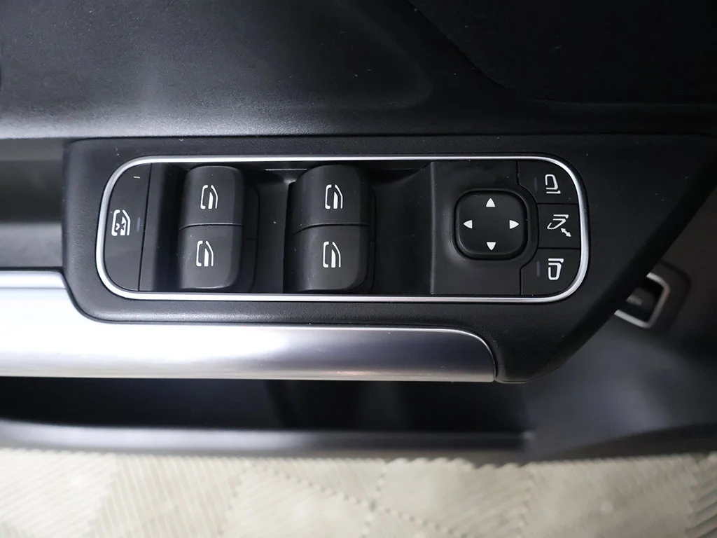 Used 2023 Black Mercedes-Benz GLA 250 image 34