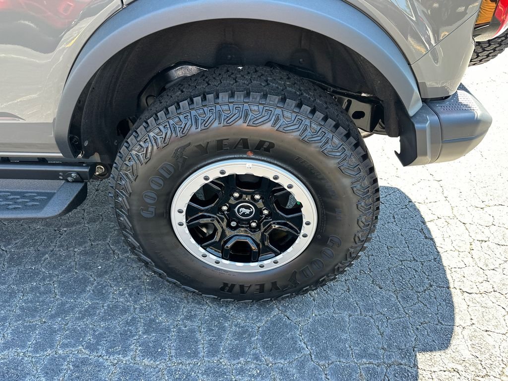 New 2025 Gray Ford Badlands image 19