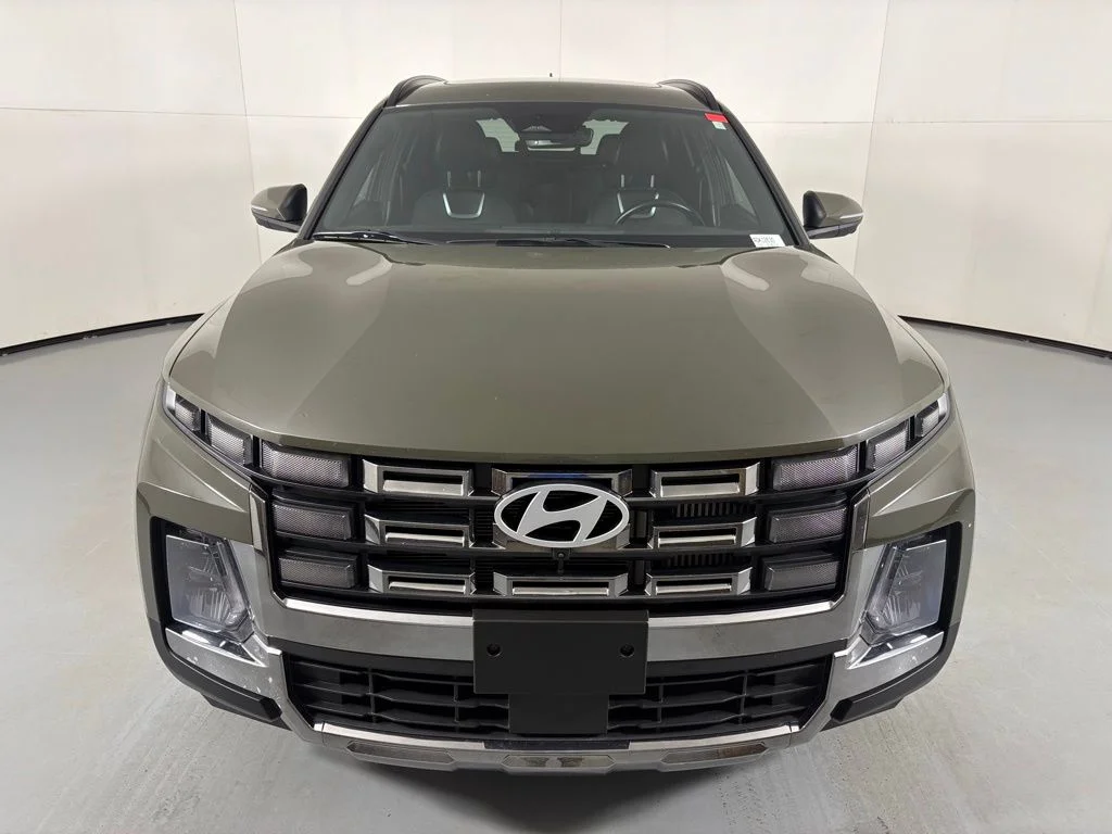 Used 2025 Green Hyundai Limited image 3