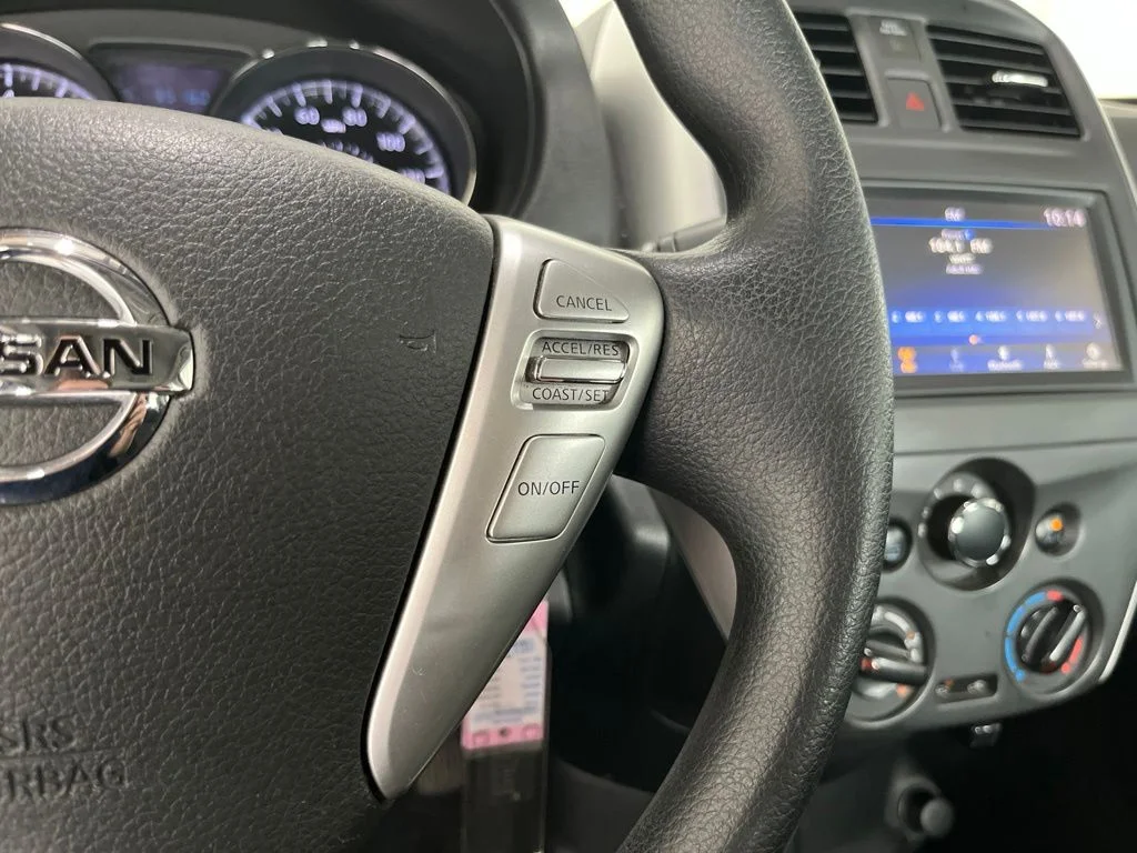 Used 2019 Red Nissan 1.6 SV image 7