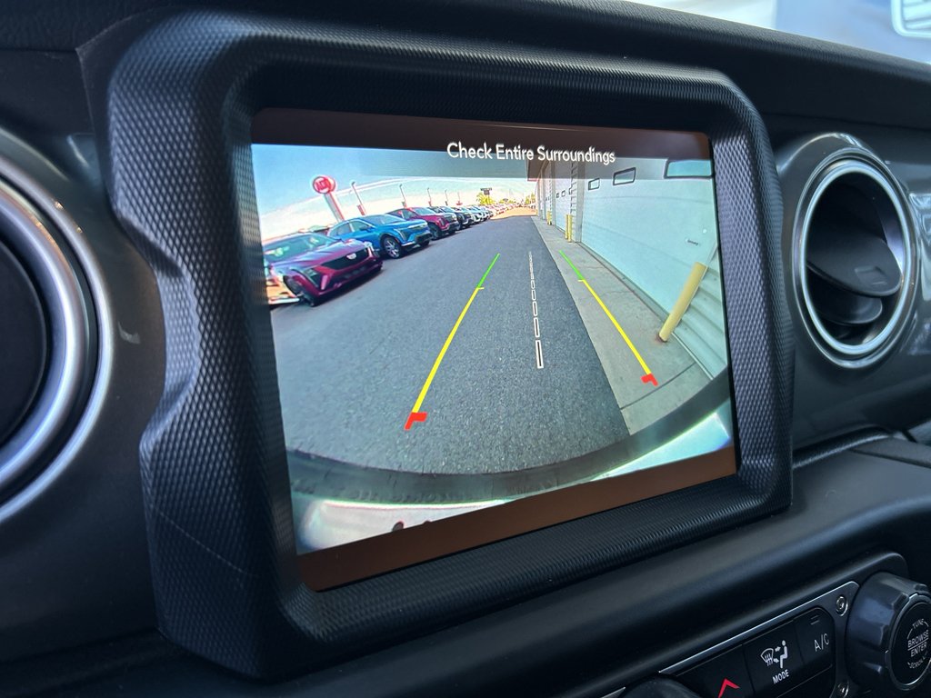 2023 Jeep Wrangler 4-Door Sahara - Photo 19