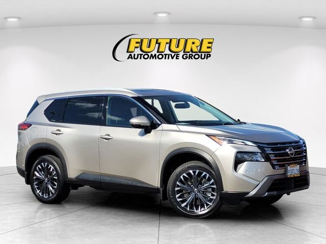 Used 2025 Gold Nissan SL image 1