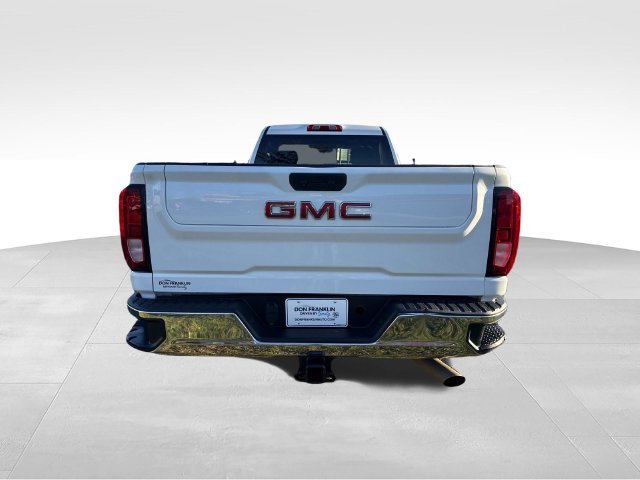 Used 2022 White GMC SLE image 4