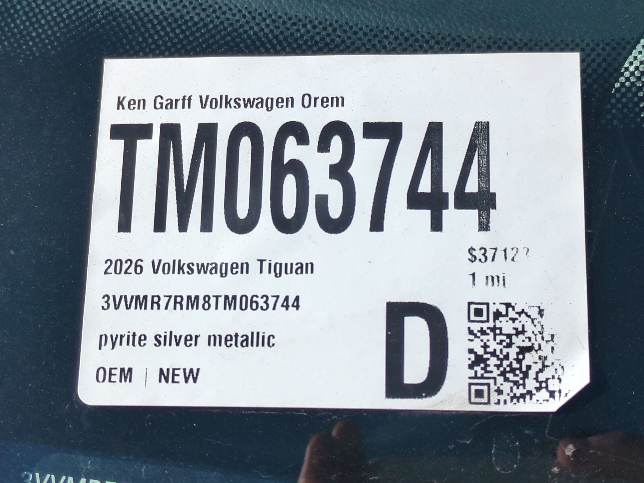 New 2026 Pyrite Silver Metallic Volkswagen SE image 16