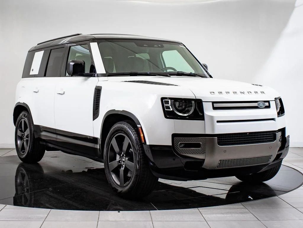 Used 2021 Fuji White Land Rover X-Dynamic HSE image 12