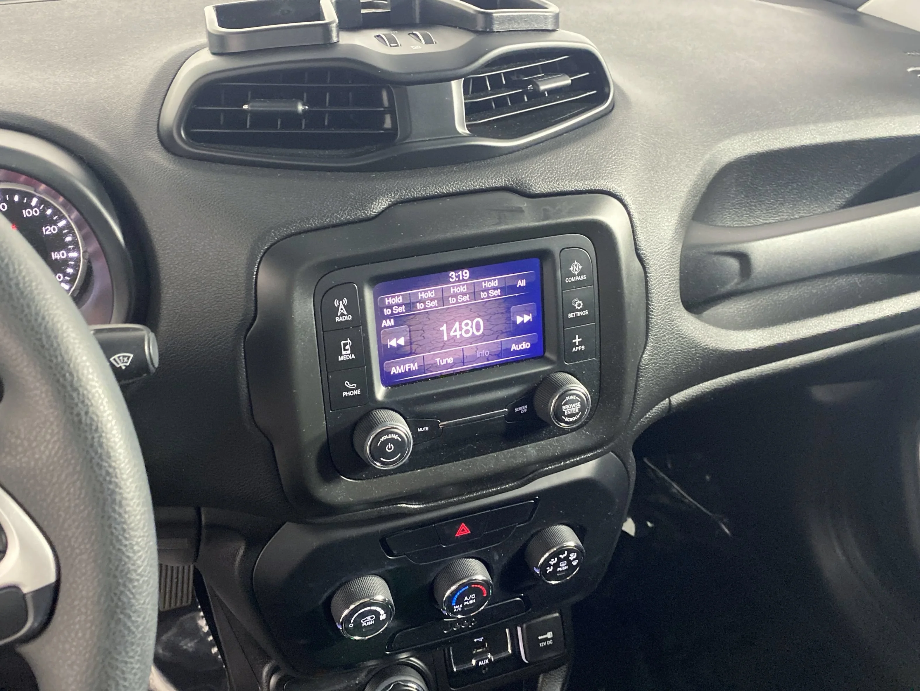 Used 2019 Granite Crystal Metallic Clearcoat Jeep Sport image 27