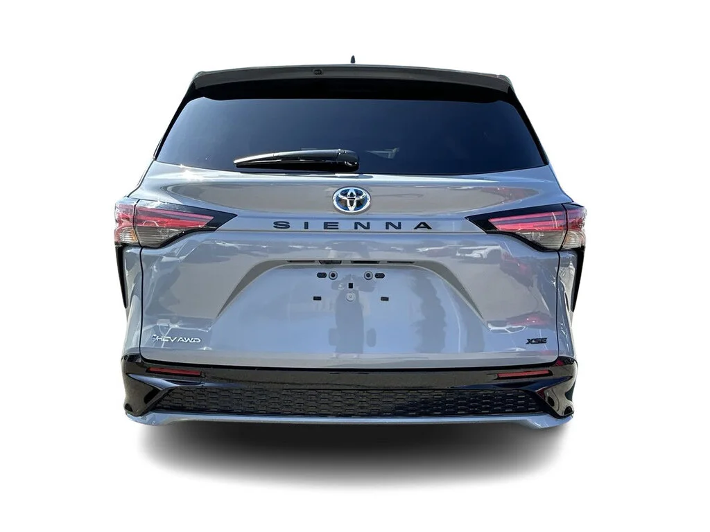 Used 2025  Toyota Sienna XSE AWD 7-Pass Dilawri Certified   Elevate image 12