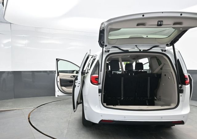 Used 2023 White Chrysler Touring L image 36