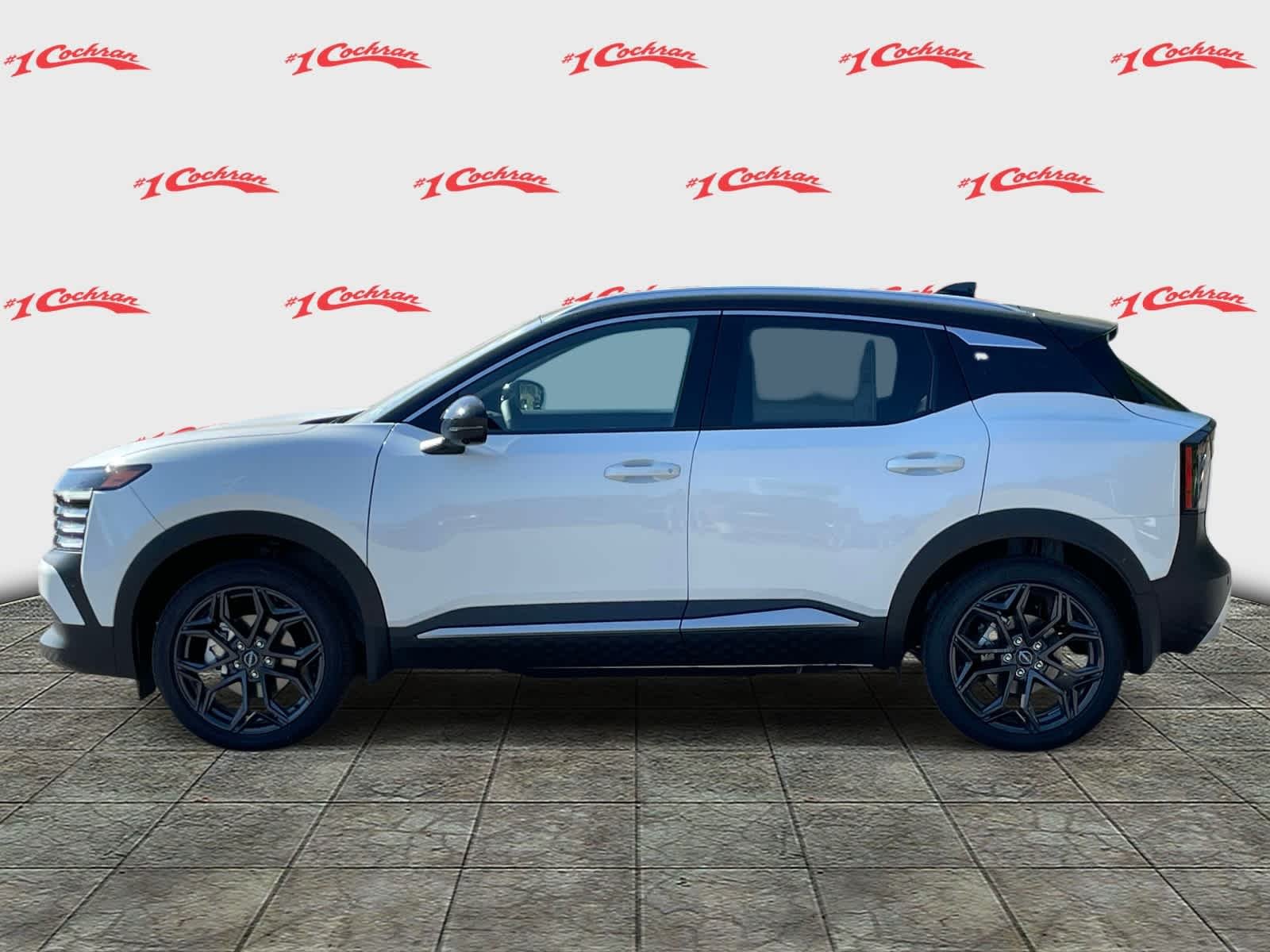 New 2026 Aspen White Tricoat/Super Black Nissan SR image 10