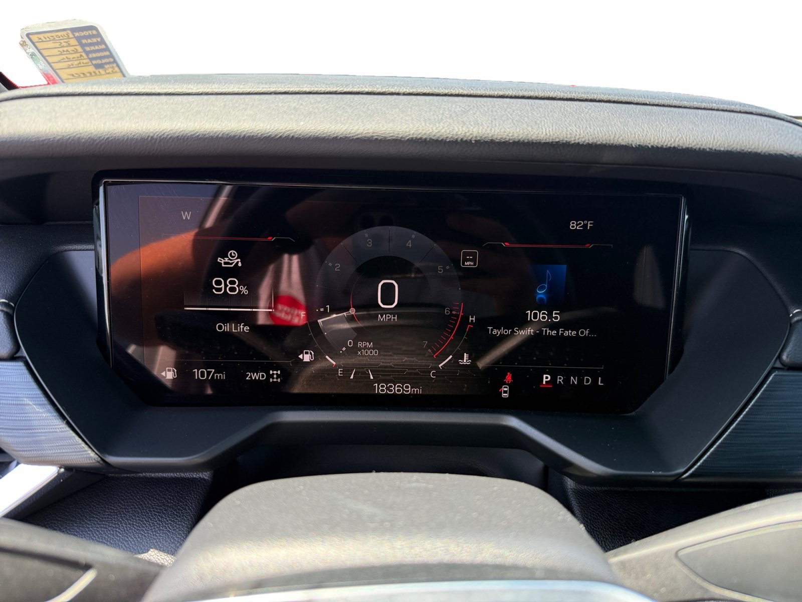 Used 2025 Summit White GMC Elevation image 11
