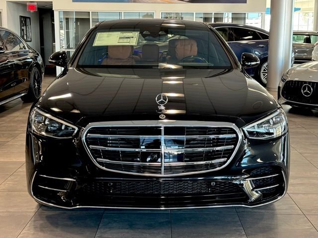 New 2026 Obsidian Black Metallic Mercedes-Benz S 580 image 2