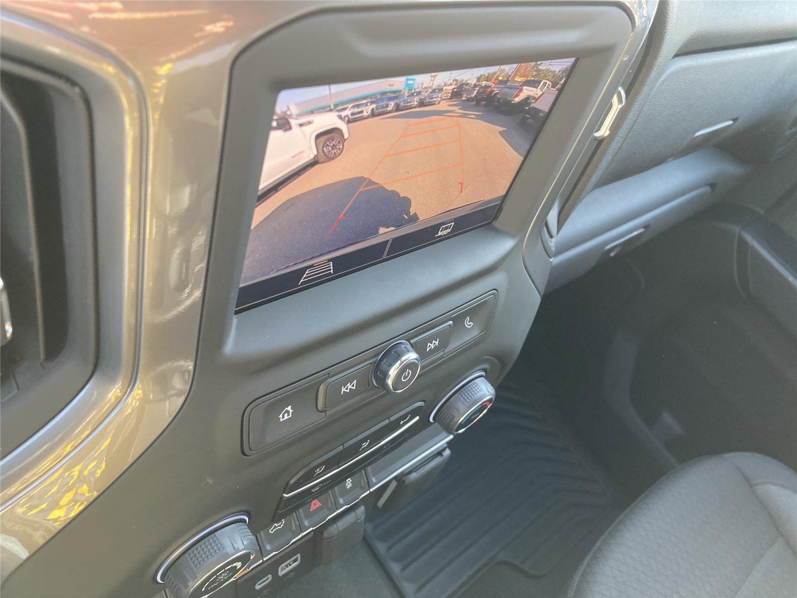 2025 Chevrolet Silverado 1500 Custom - Photo 27