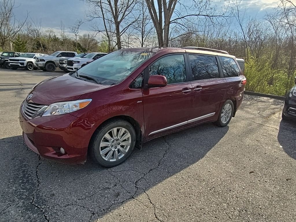 Used 2017 Toyota Sienna XLE Premium with VIN 5TDDZ3DC1HS147434 for sale in Kansas City