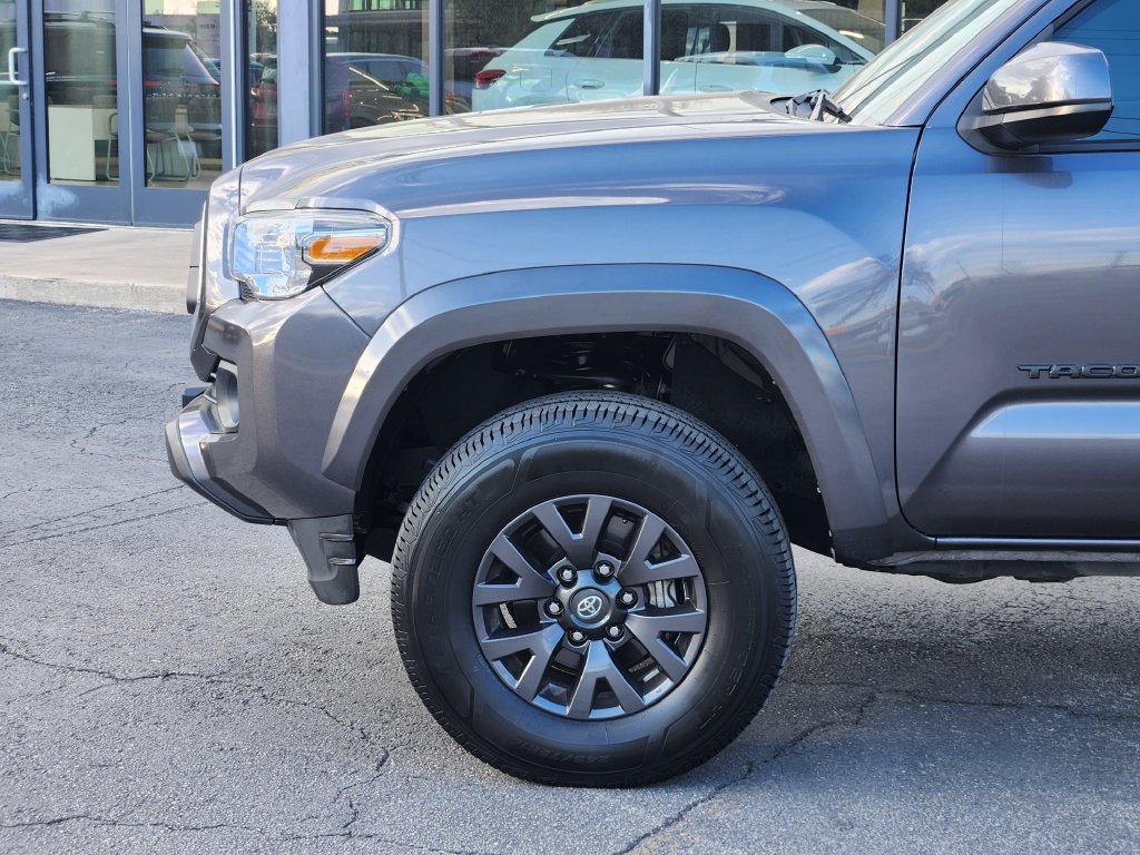 Used 2022 Gray Toyota SR5 image 9