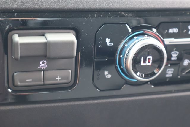 New 2026 Onyx Black GMC SLE image 28