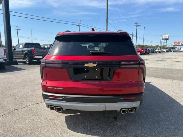 2027 Chevrolet Traverse LT - Photo 7