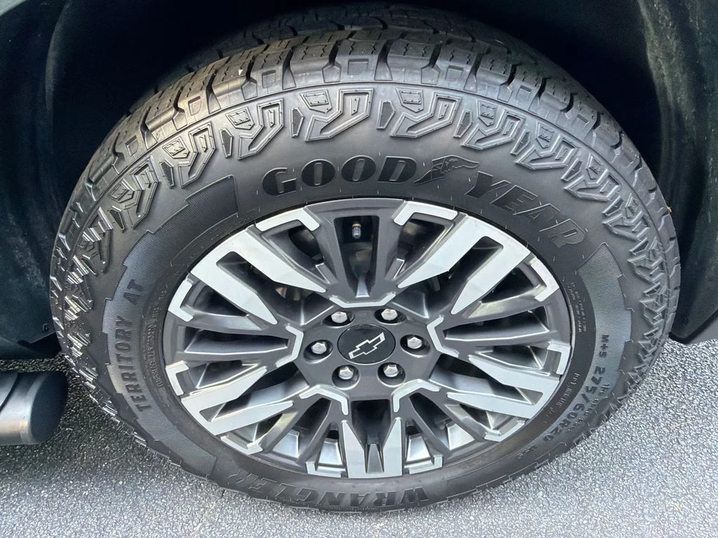 Used 2025 Gray Chevrolet RST image 20