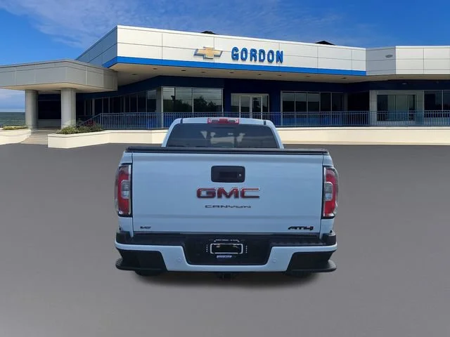 Used 2021 SUMMIT WHITE GMC 4WD AT4 w/Leather image 4