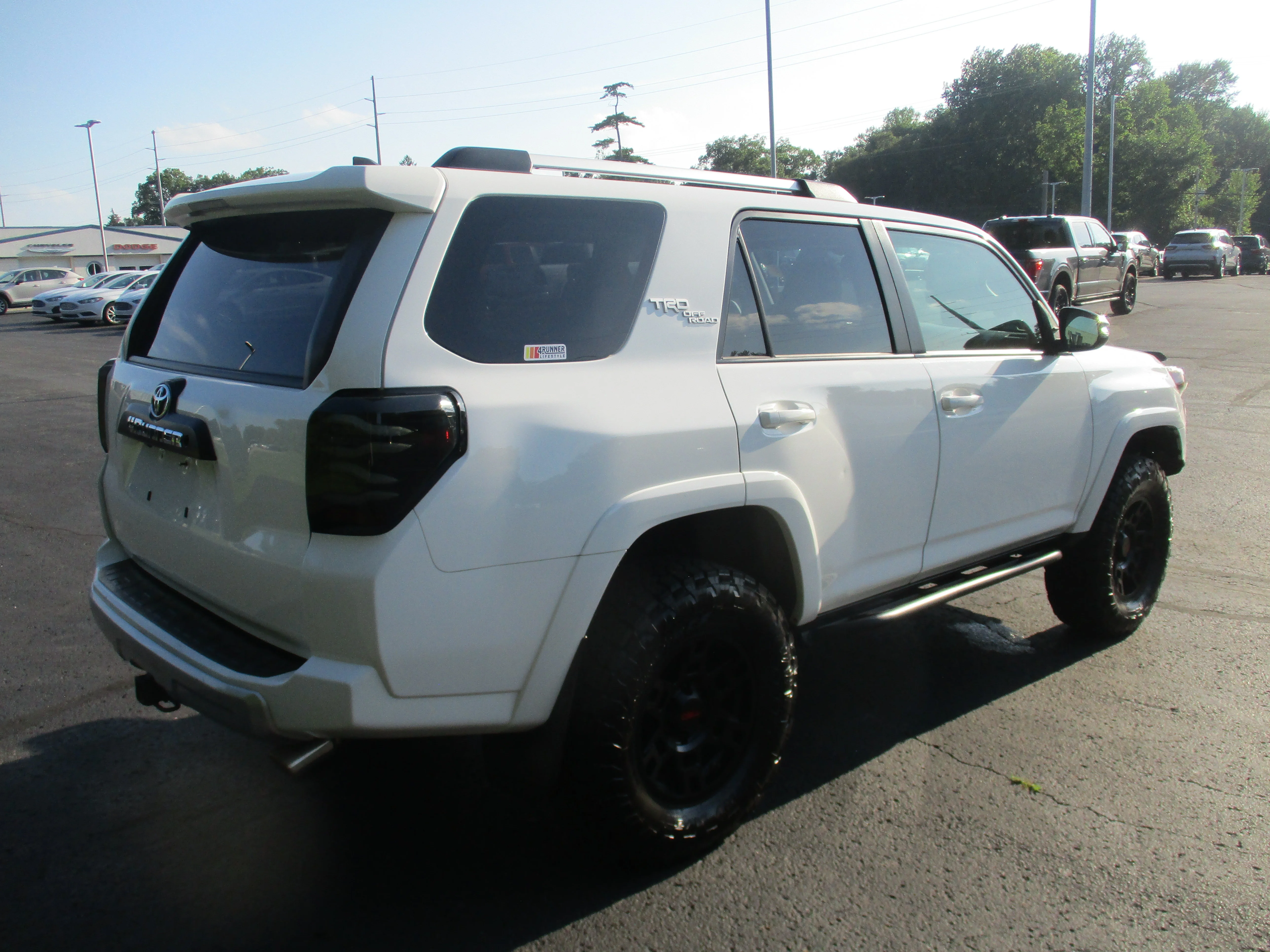 Used 2017 SUPER WHITE Toyota  image 55