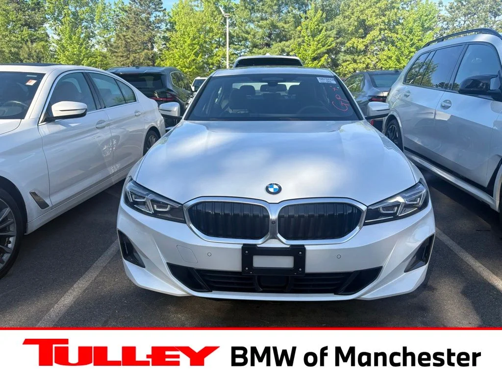 2025 BMW 3 Series 330i xDrive Sedan's photo