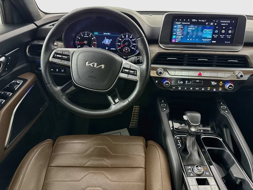 Used 2022 White Kia SX image 30