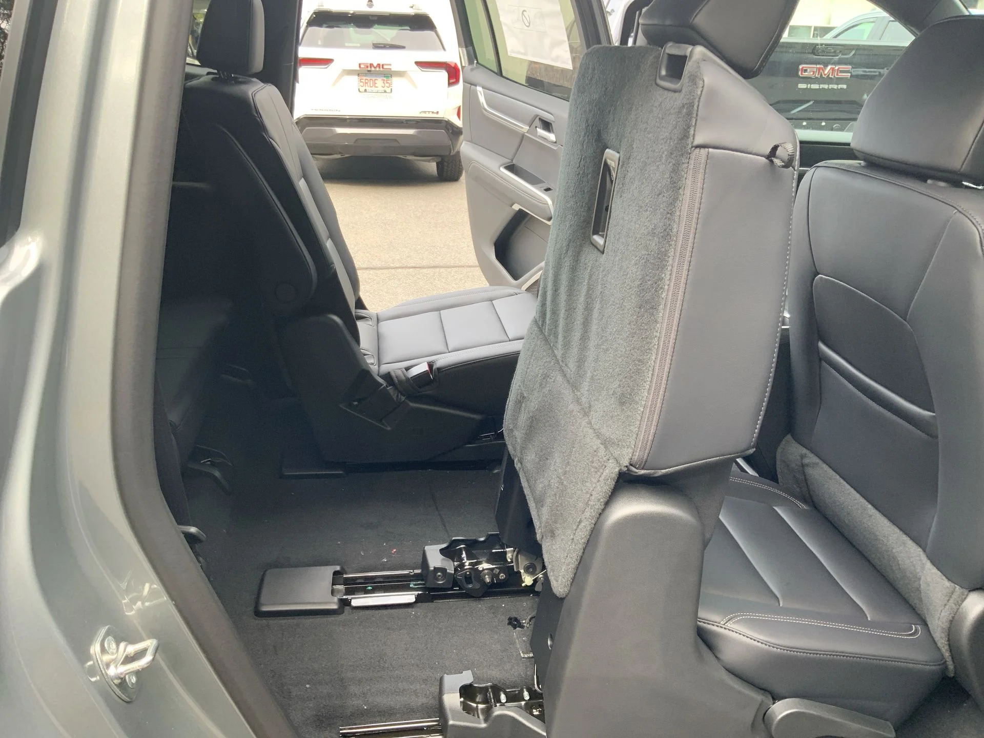 2027 GMC Acadia Elevation - Photo 39