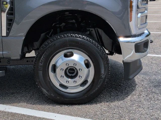 New 2026 Carbonized Gray Metallic Ford F-350® Lariat® image 11